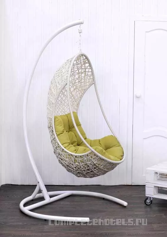 Кресло-кокон подвесное из искусственного ротанга, белое