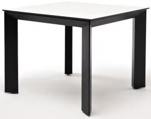 Квадратный алюминиевый стол с деревянной столешницей