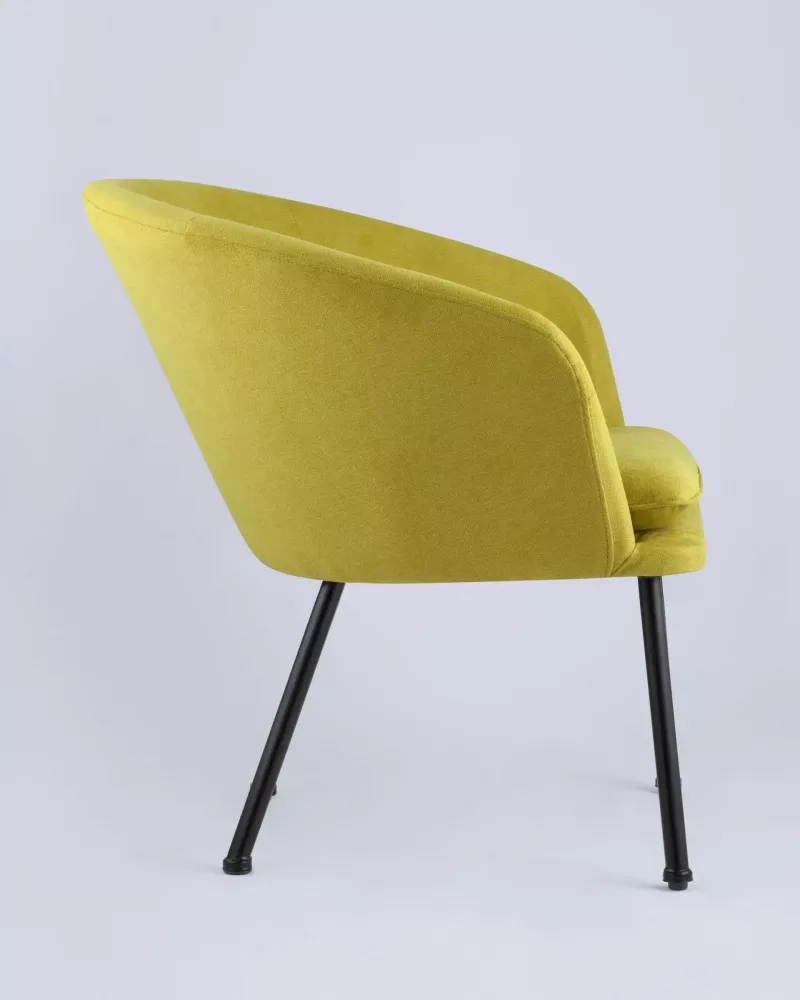 Мягкое кресло с металлическими ножками, травяной Мягкое кресло с металлическими ножками, травяной