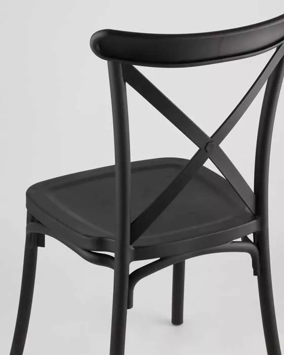 Венские стулья из пластика, черные для кафе купить недорого