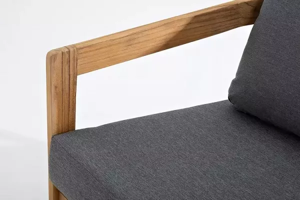 Деревянный диван из массива тика 3-х местный с подушками Деревянный диван из массива тика 3-х местный с подушками