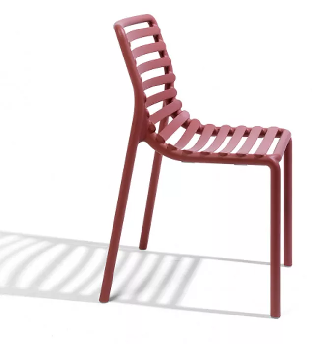 Стул пластиковый, марсала уличный Италия Стул пластиковый, марсала уличный Италия
