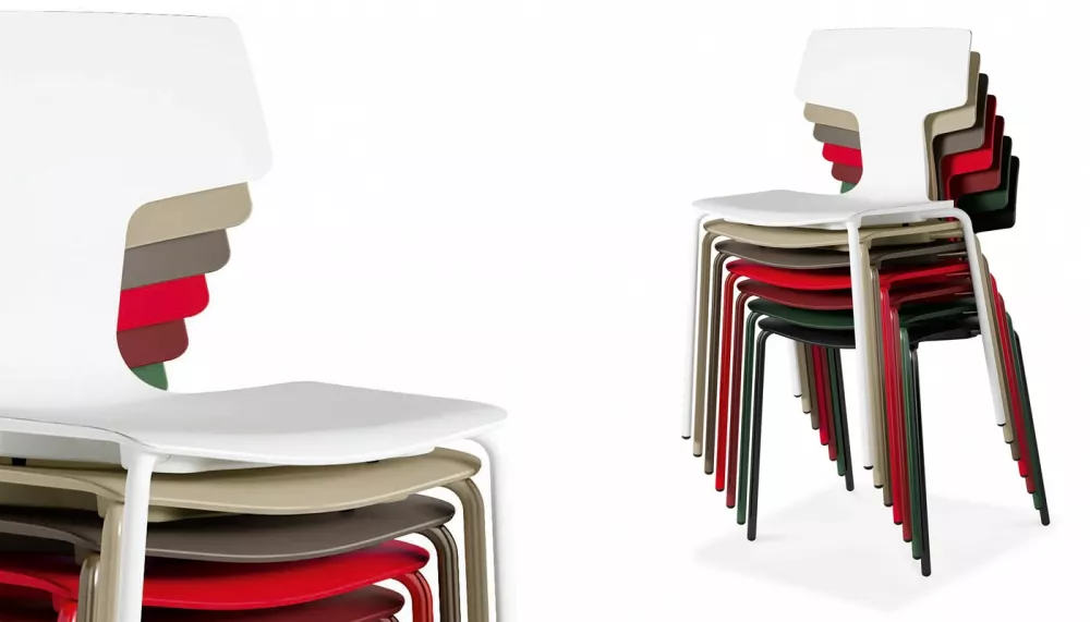 Стул пластиковый, черный со спинкой Италия Стул пластиковый, черный со спинкой Италия