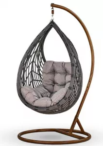 Подвесное кресло из искусственного ротанга для дачи