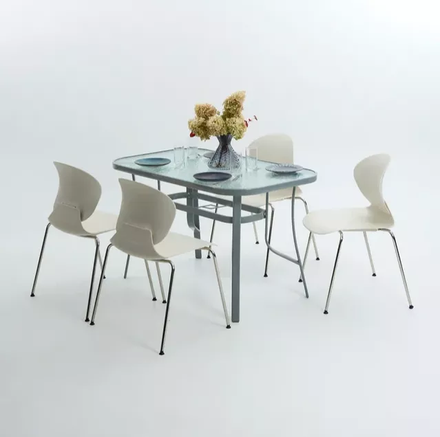 Обеденный комплект пластика из металла купить недорого! Обеденный комплект пластика из металла купить недорого!