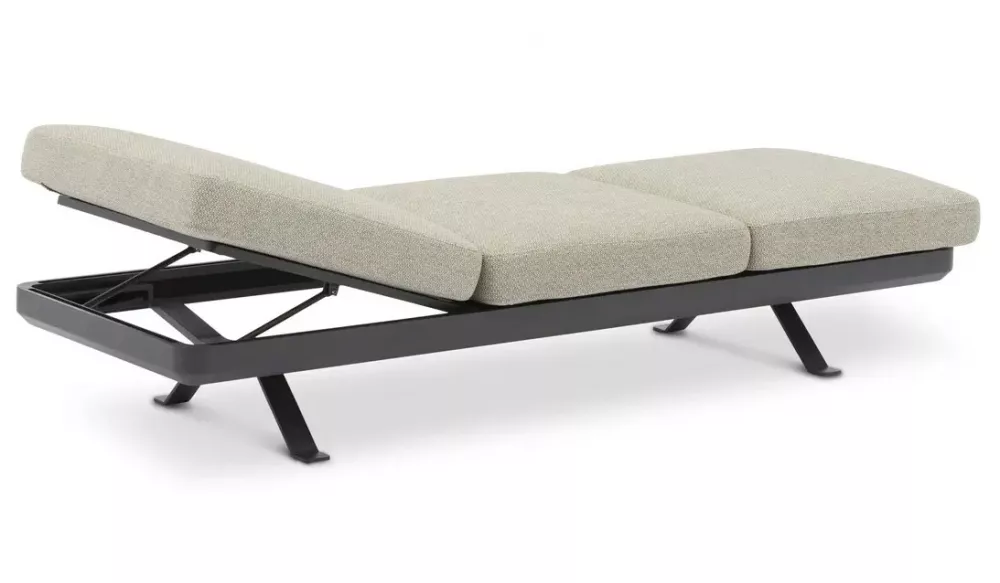 Современная модульная угловая мебель из алюминия и тика Современная модульная угловая мебель из алюминия и тика