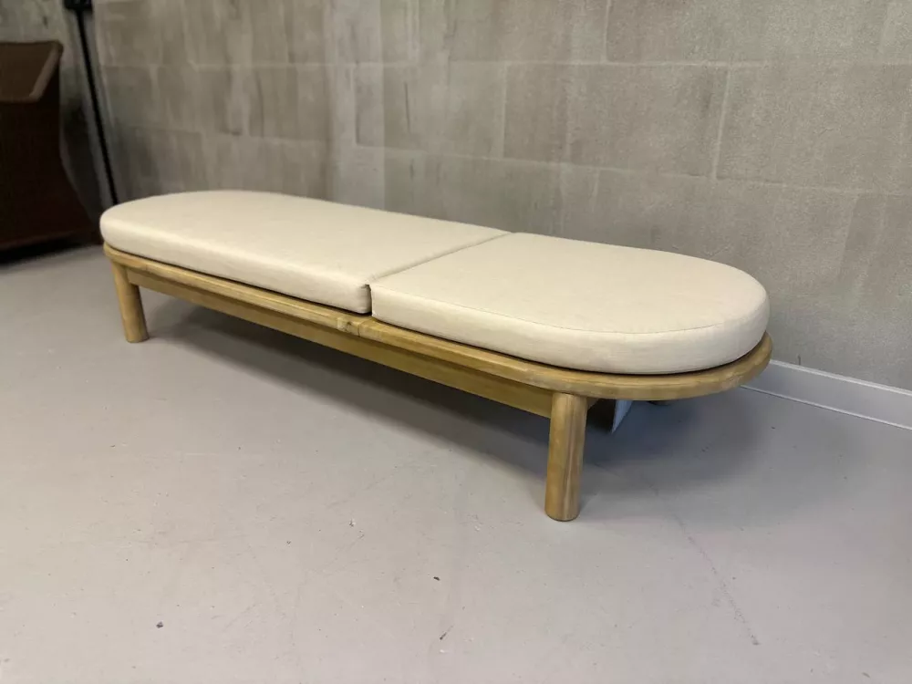 Деревянный шезлонг из акации с матрасом. Купить! Деревянный шезлонг из акации с матрасом. Купить!