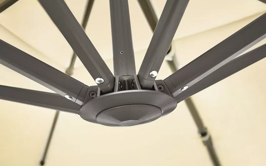 Профессиональный зонт на боковой опоре 3х3м Профессиональный зонт на боковой опоре 3х3м